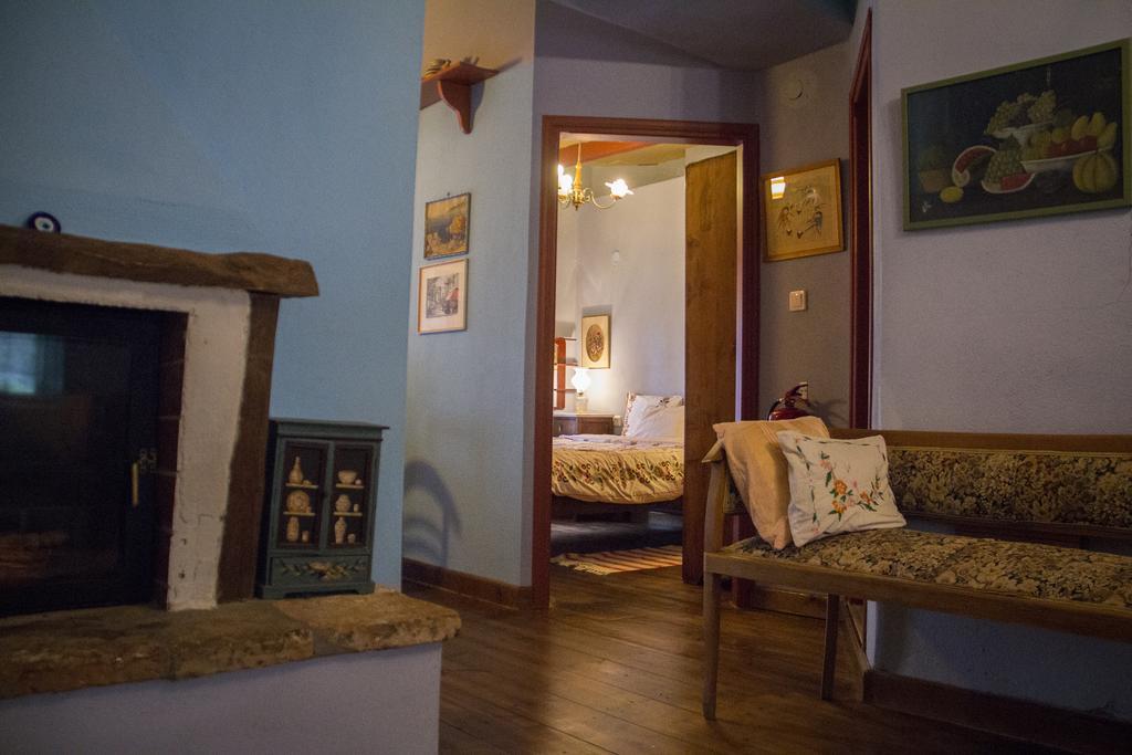 Efipoi Pinakátai Exterior foto