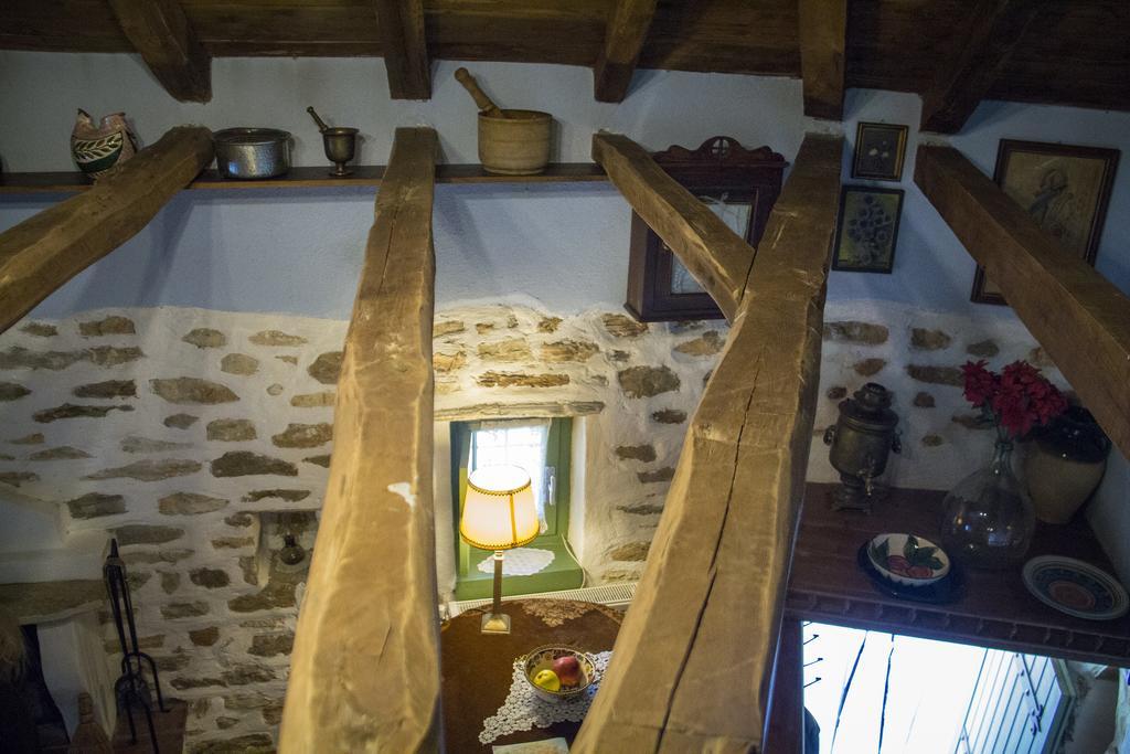 Efipoi Pinakátai Exterior foto