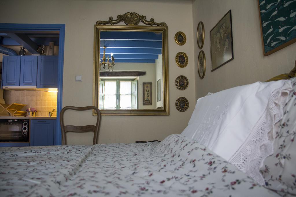 Efipoi Pinakátai Exterior foto